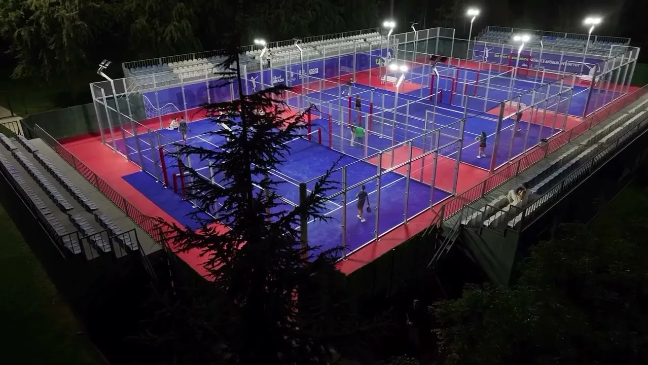 İBB Maltepe Spor Tesisleri padel kortu