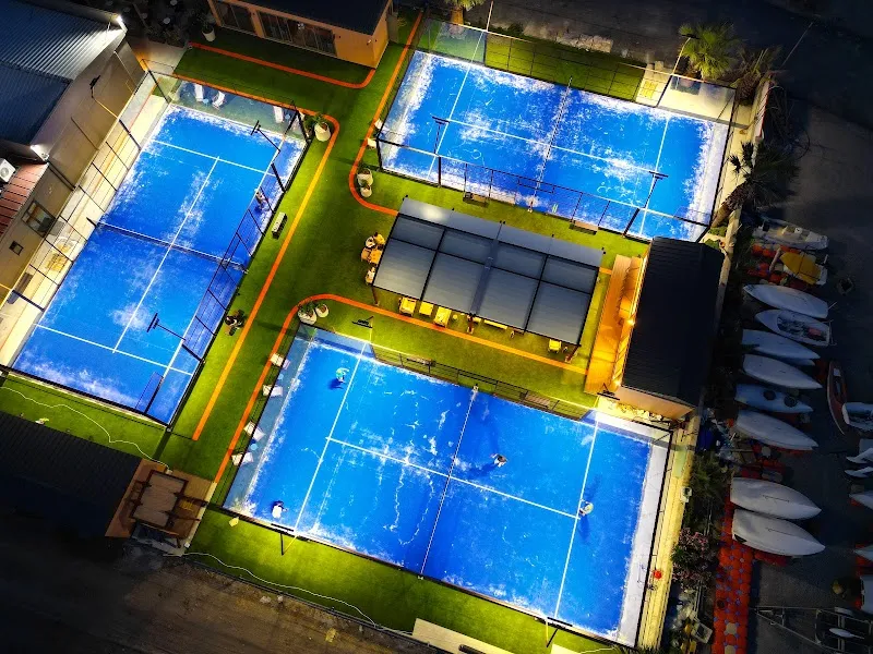 Orange Padel Club padel kortu