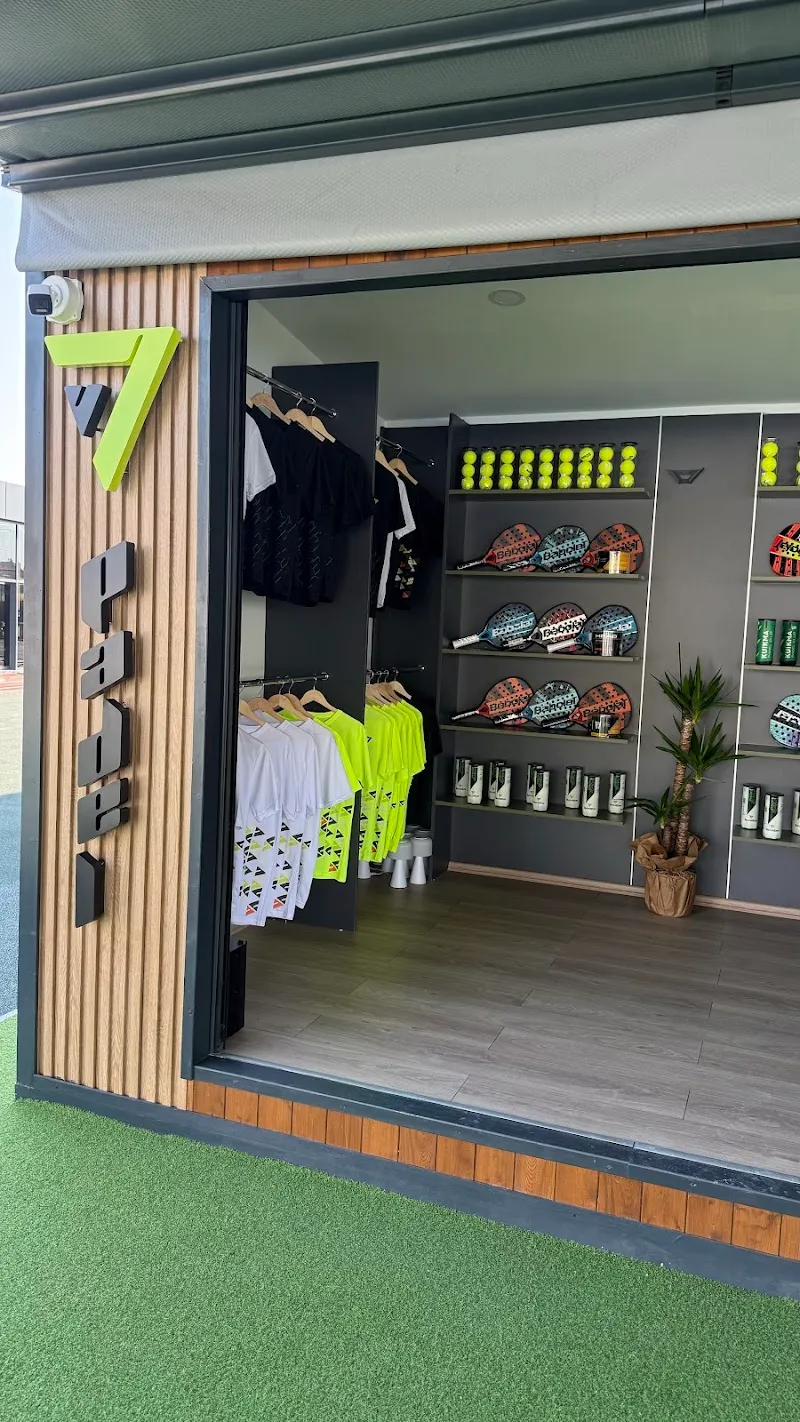 V7PADEL Antalya padel kortu